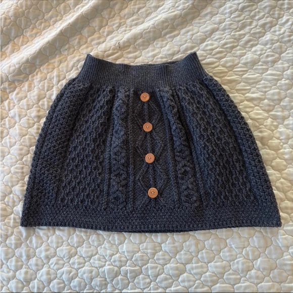 Aran Woollen Mills Dresses & Skirts - Aran Women’s 100% Merino Wool Grey Mini Skirt Button Down Twee Old Money